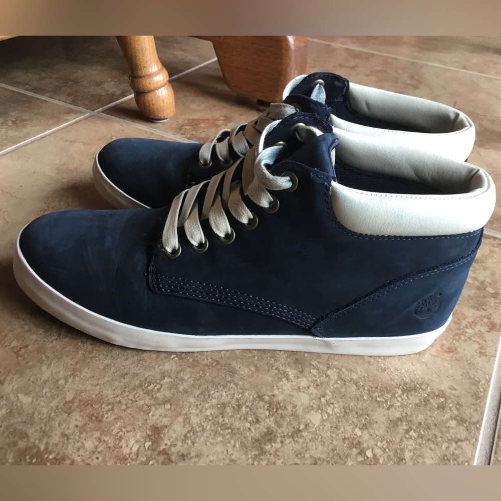 Womens Timberland Midtops Size 8